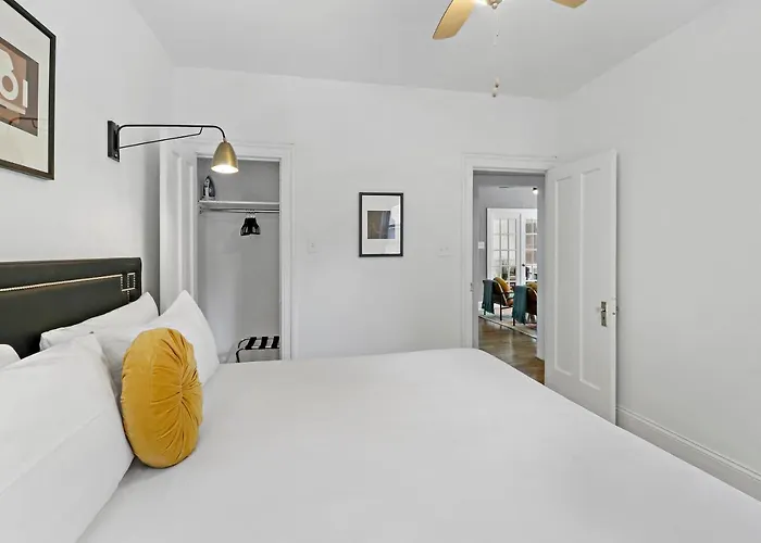 Modern 3br Apt In Boystown, 12-min Walk To Wrigley - Stratford 1s